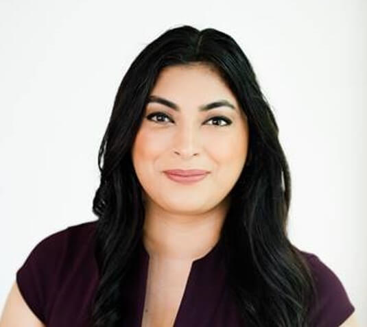 Yecenia Giron Harris headshot